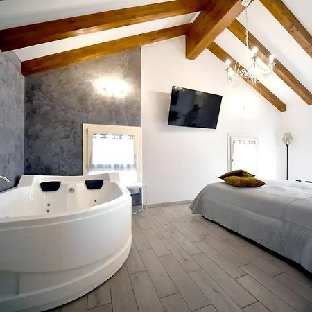 Апартаменты La Casa Del Gufo - La Casa Di Graz Реджонель-Эмилия